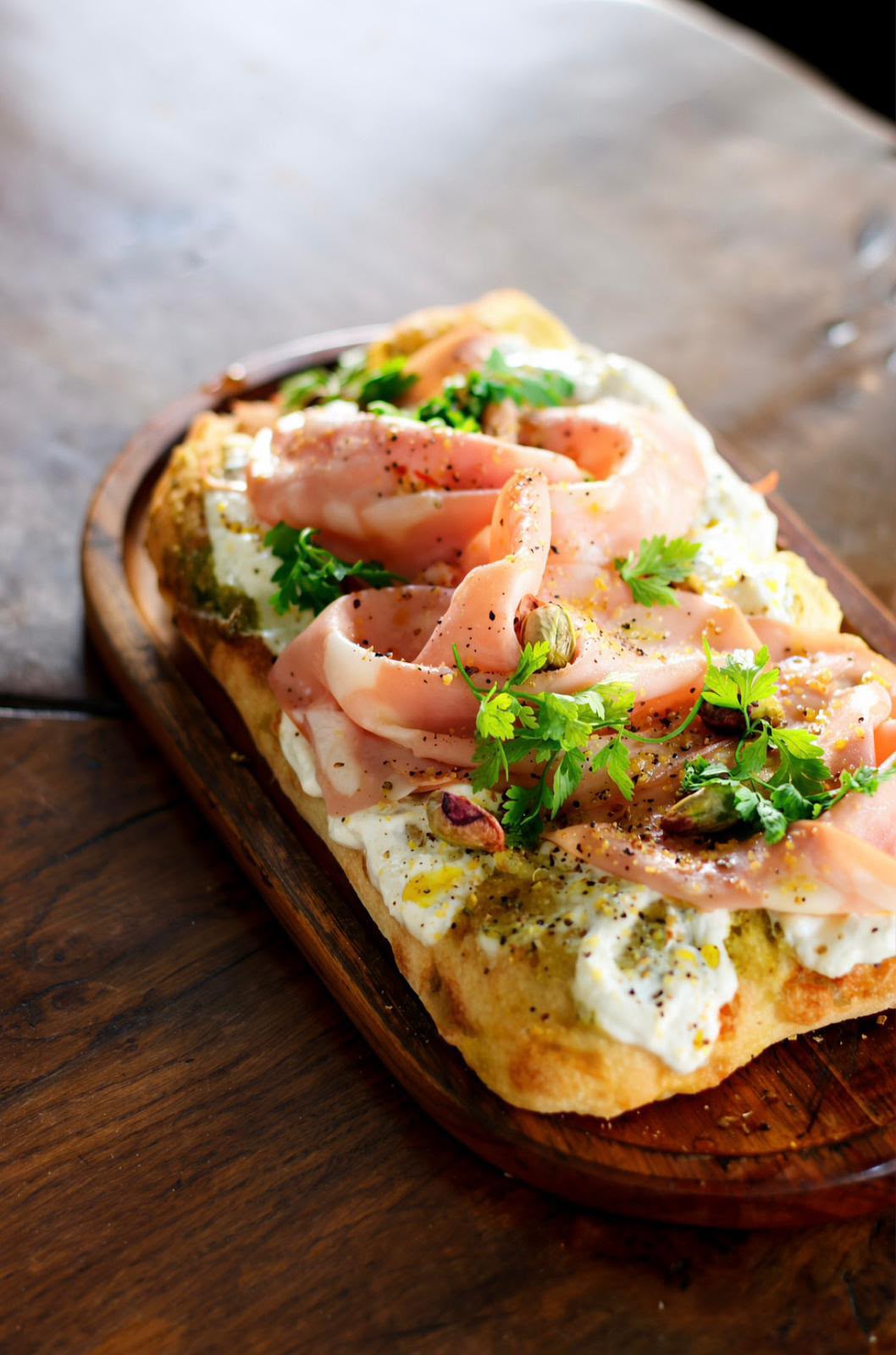 Pinsa Mortadella Pistacchio
